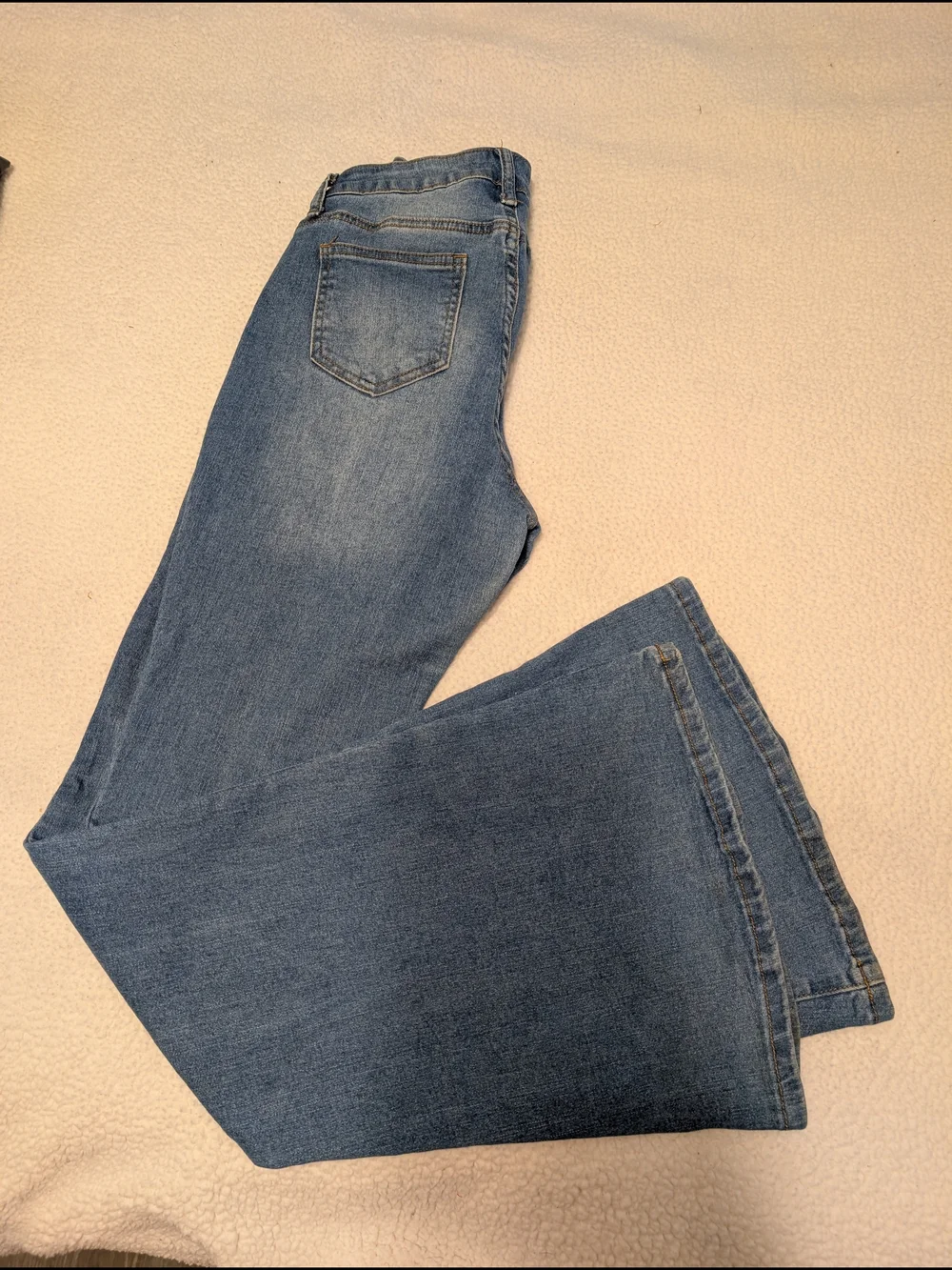 Flare High Rise Jeans - Picture 2 of 4